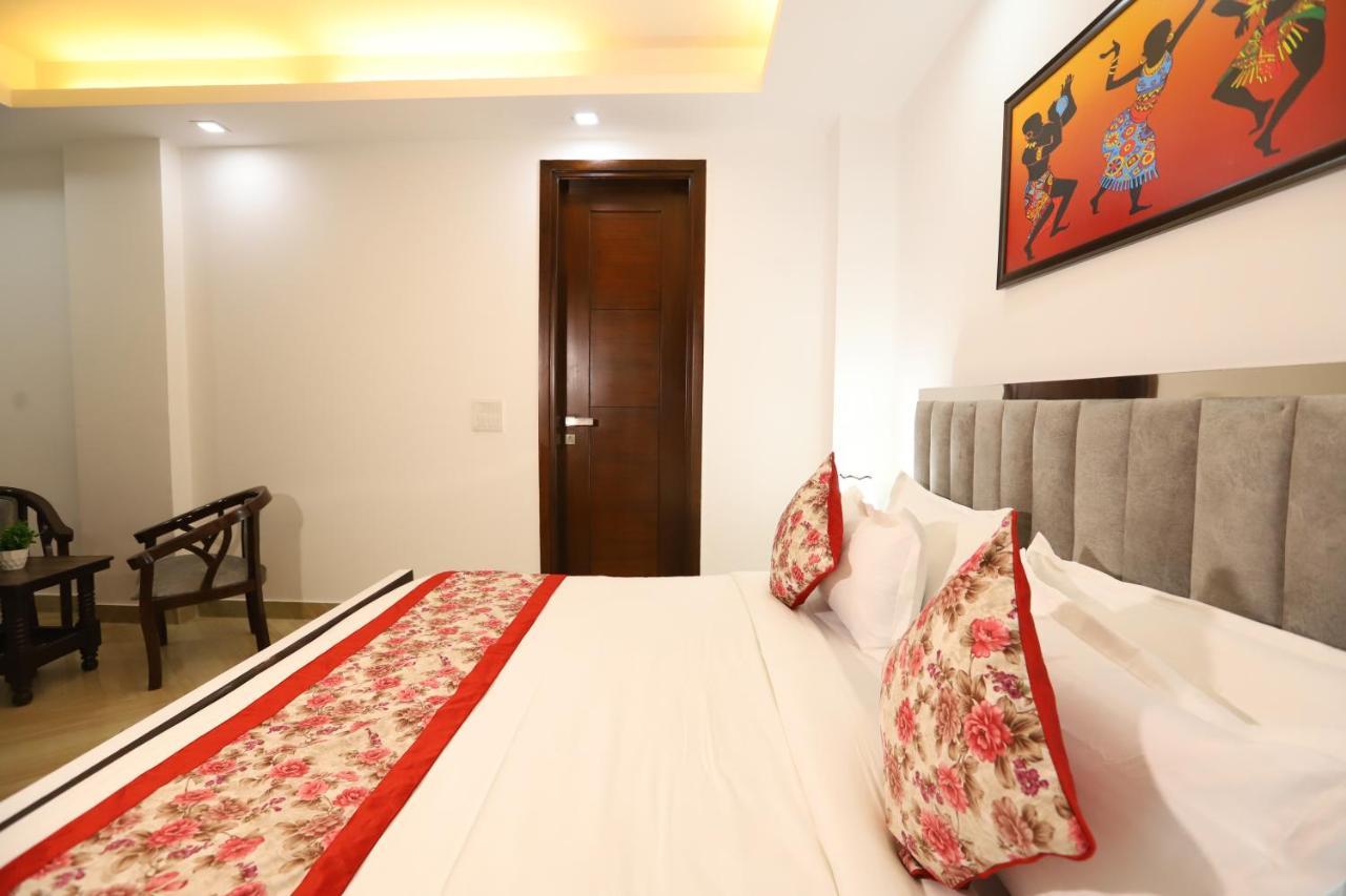 Hotel Nature View Green Park Metro Couple Friendly New Delhi Bagian luar foto
