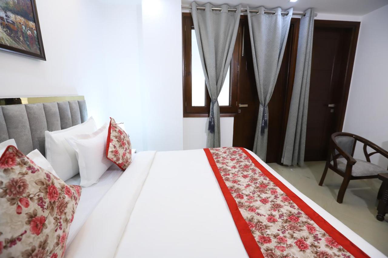 Hotel Nature View Green Park Metro Couple Friendly New Delhi Bagian luar foto