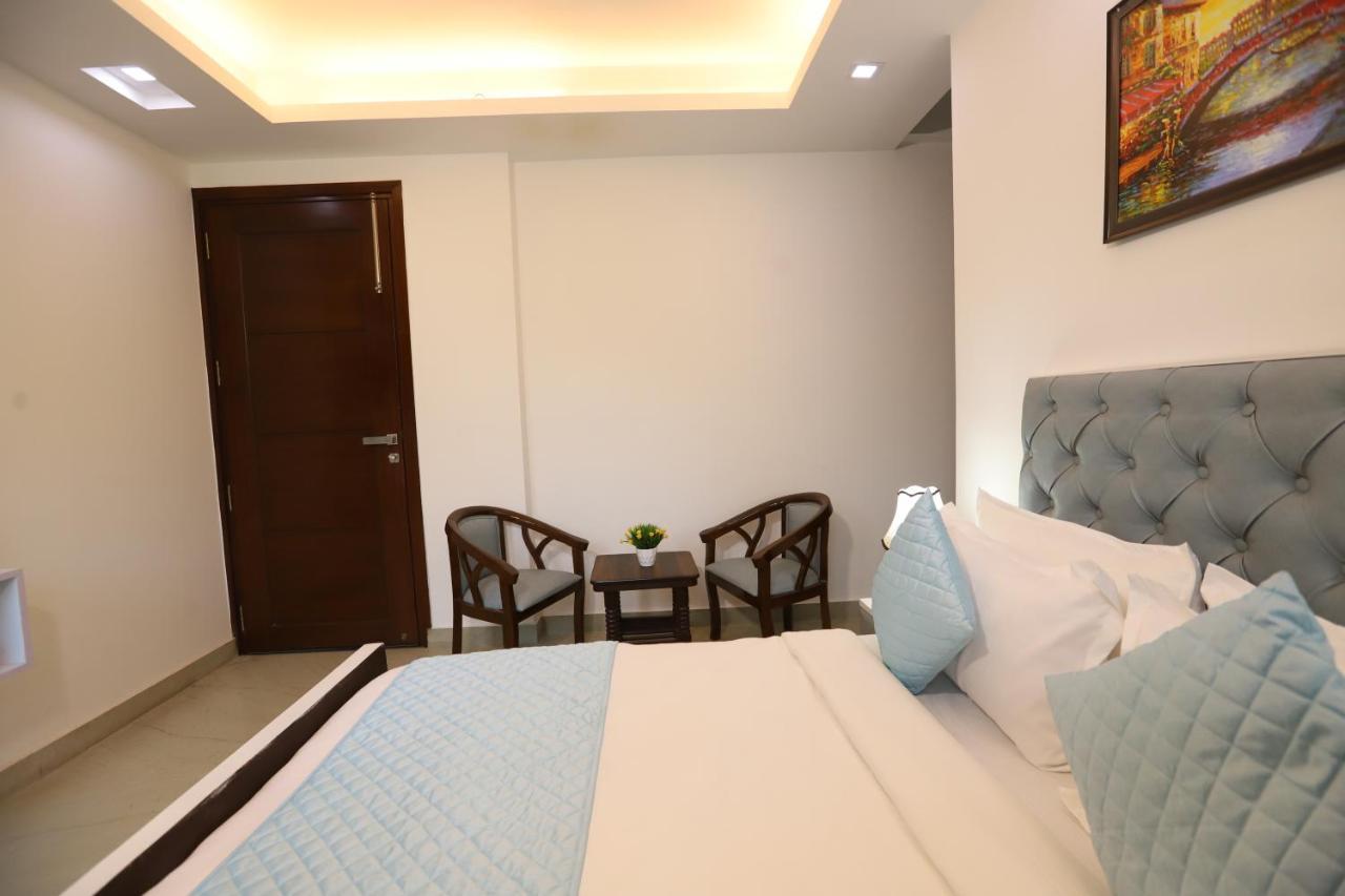 Hotel Nature View Green Park Metro Couple Friendly New Delhi Bagian luar foto
