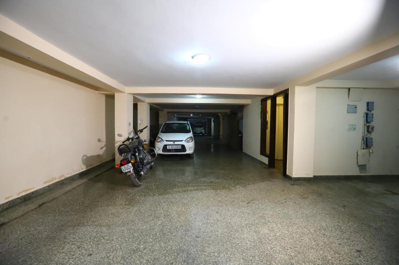 Hotel Nature View Green Park Metro Couple Friendly New Delhi Bagian luar foto