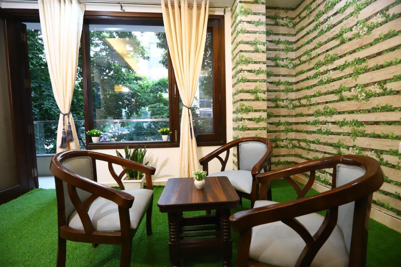 Hotel Nature View Green Park Metro Couple Friendly New Delhi Bagian luar foto