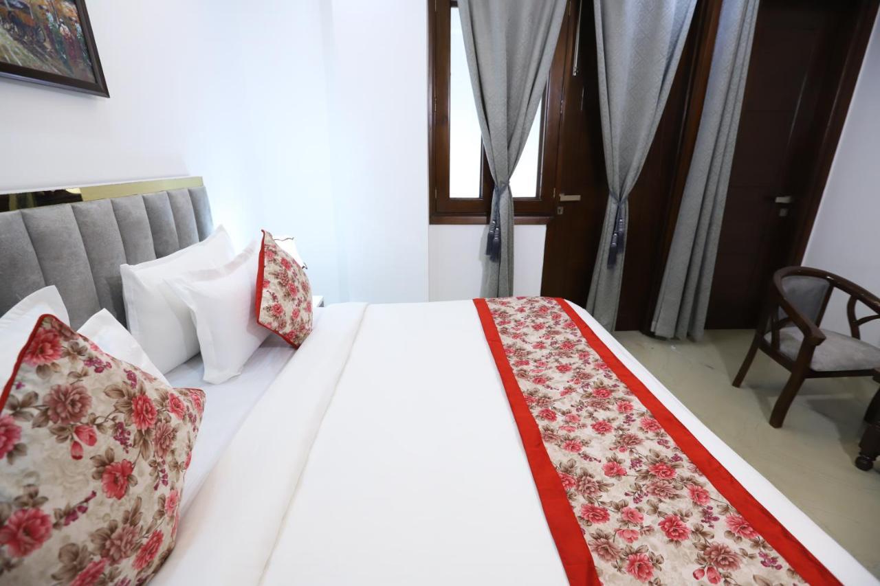 Hotel Nature View Green Park Metro Couple Friendly New Delhi Bagian luar foto