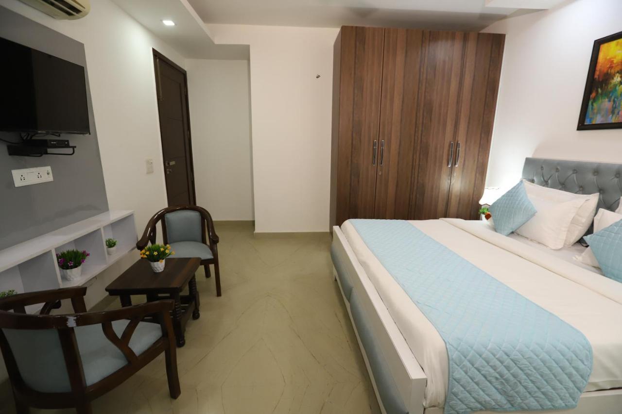 Hotel Nature View Green Park Metro Couple Friendly New Delhi Bagian luar foto