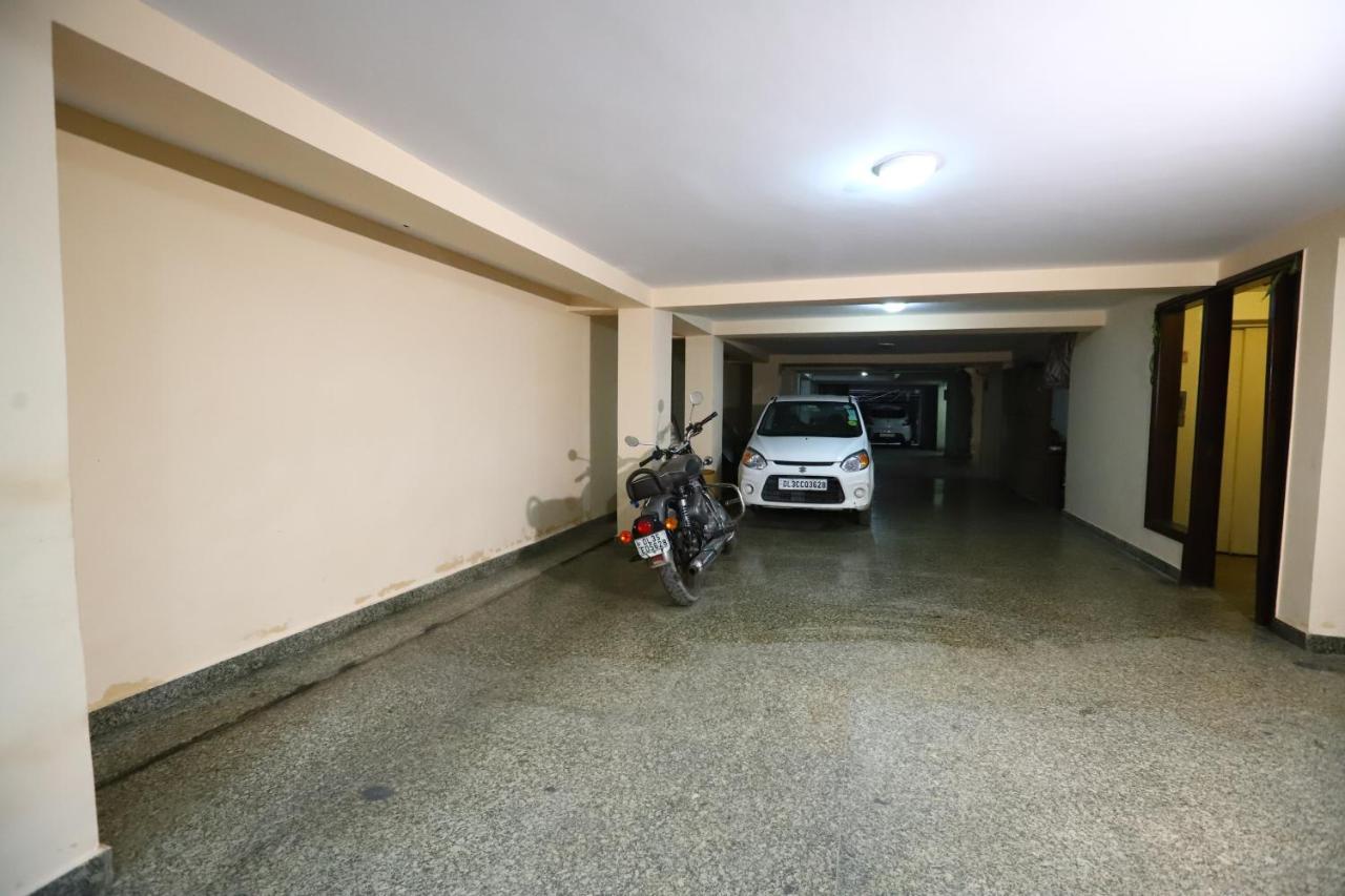 Hotel Nature View Green Park Metro Couple Friendly New Delhi Bagian luar foto