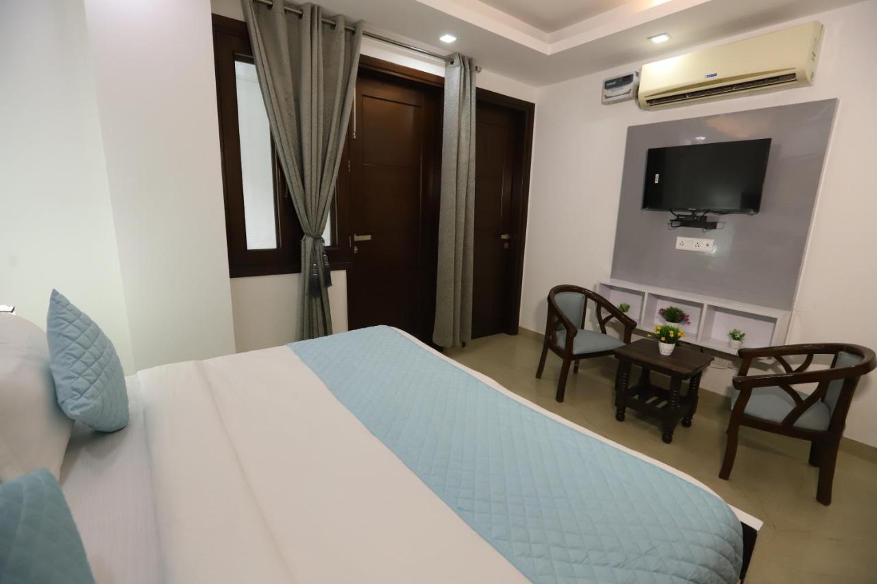 Hotel Nature View Green Park Metro Couple Friendly New Delhi Bagian luar foto