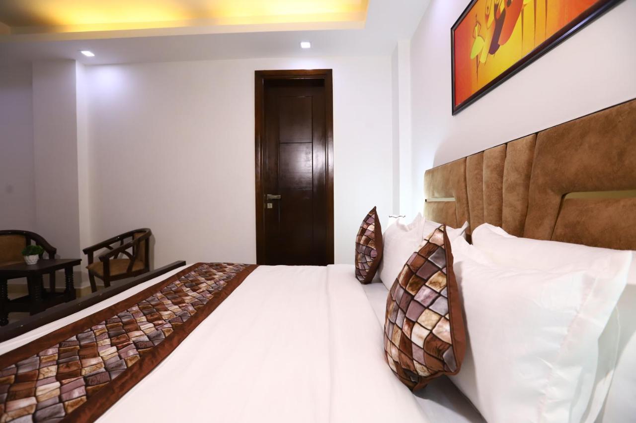 Hotel Nature View Green Park Metro Couple Friendly New Delhi Bagian luar foto