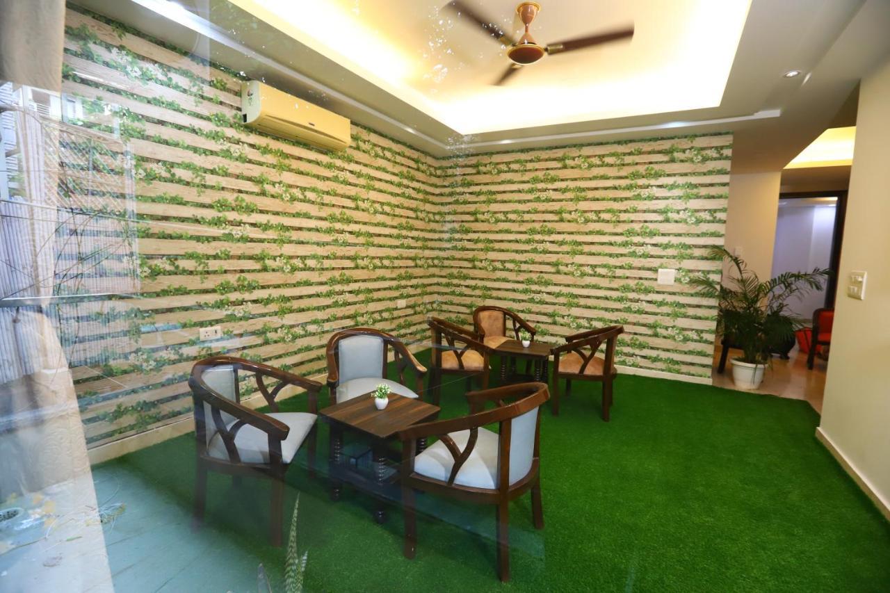 Hotel Nature View Green Park Metro Couple Friendly New Delhi Bagian luar foto