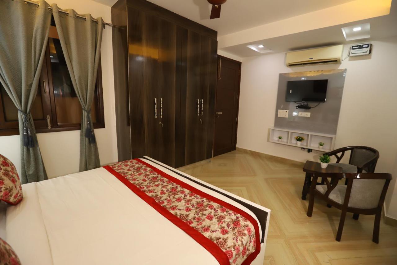 Hotel Nature View Green Park Metro Couple Friendly New Delhi Bagian luar foto