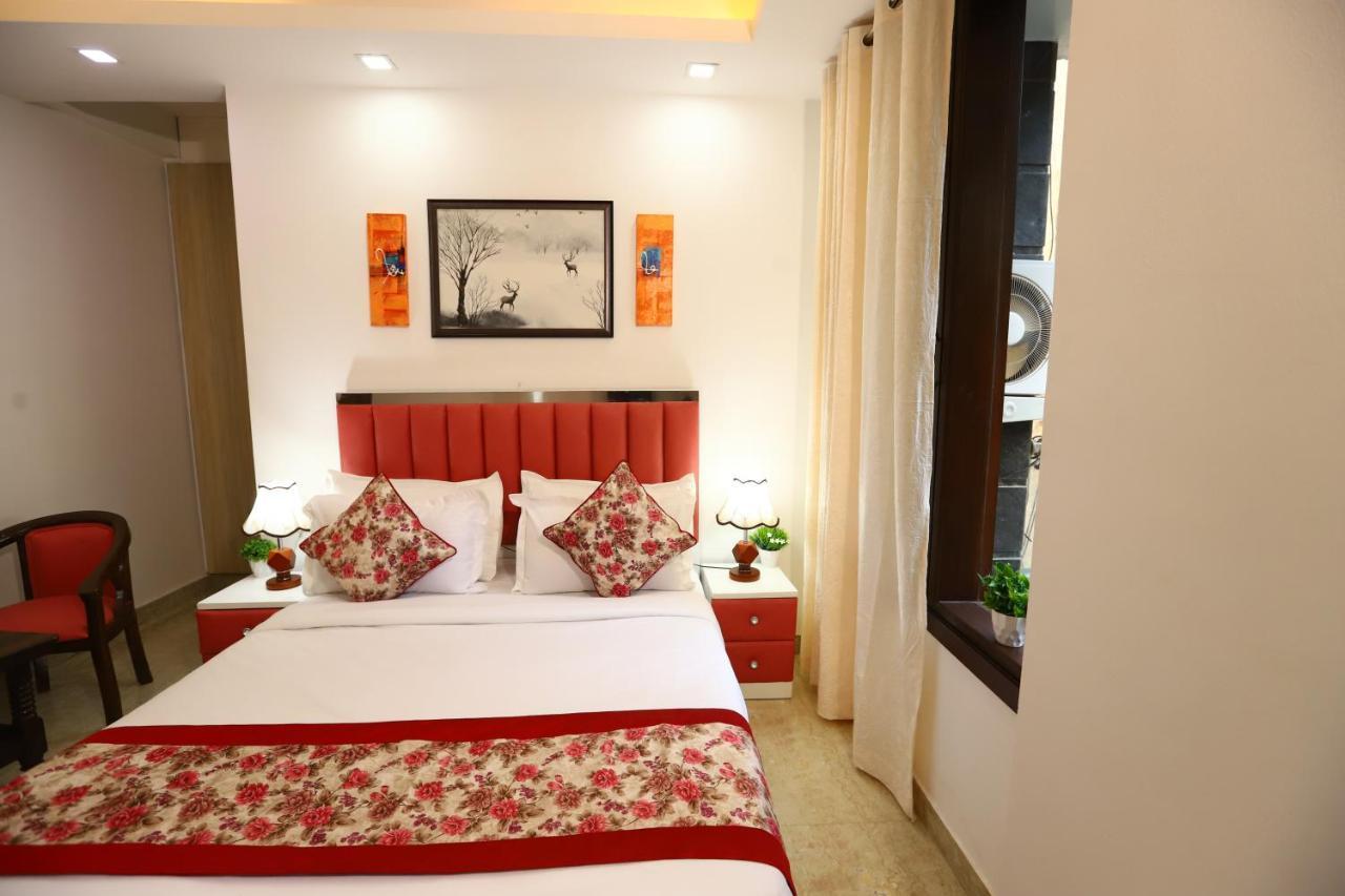 Hotel Nature View Green Park Metro Couple Friendly New Delhi Bagian luar foto