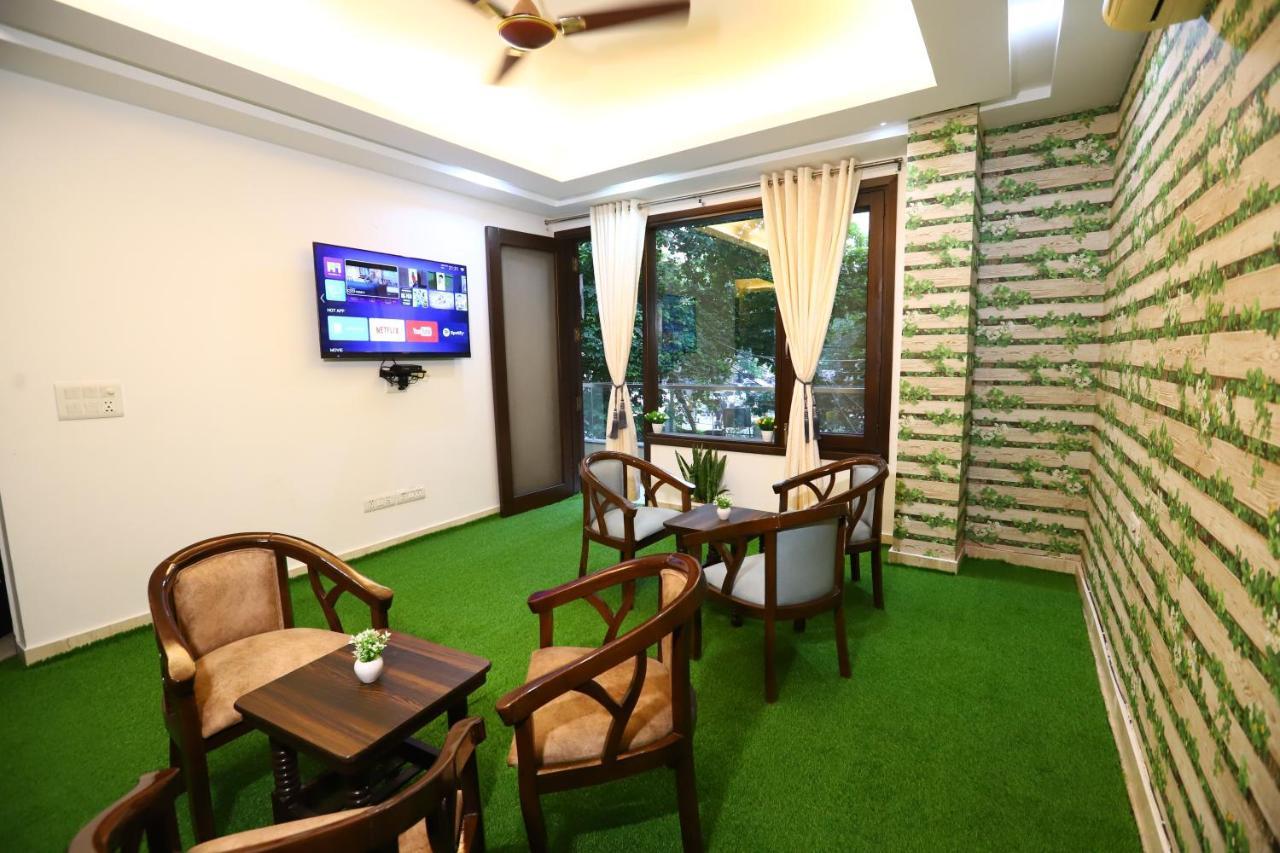 Hotel Nature View Green Park Metro Couple Friendly New Delhi Bagian luar foto